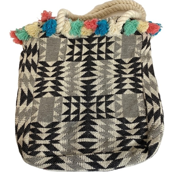 ROXY Pom Pom Aztec Dreamscape Purse Tote Beach Vacation Bag Woven - Picture 7 of 13